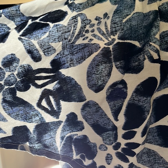 Loft outlet blue & white off the shoulder top size L - Picture 4 of 11